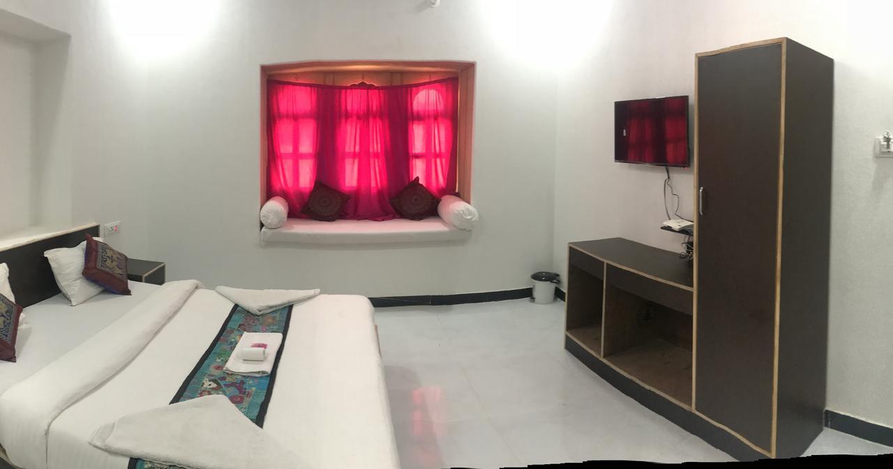 Tofu Hotel & Safari Jaisalmer Eksteriør bilde